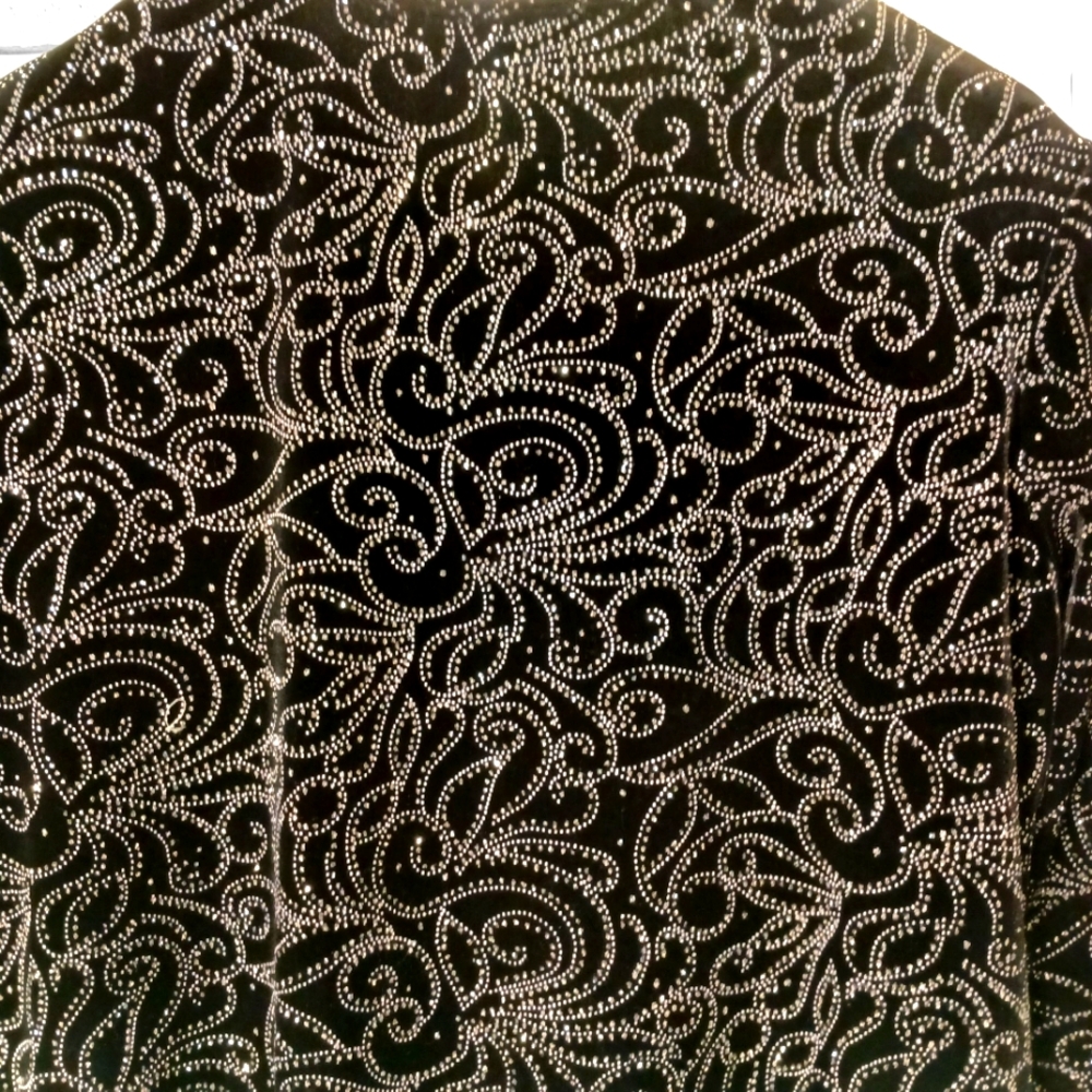 Women's Elegant Elementz Black Velvet Top With Rhinestones, Size Large - Picture 5 of 9